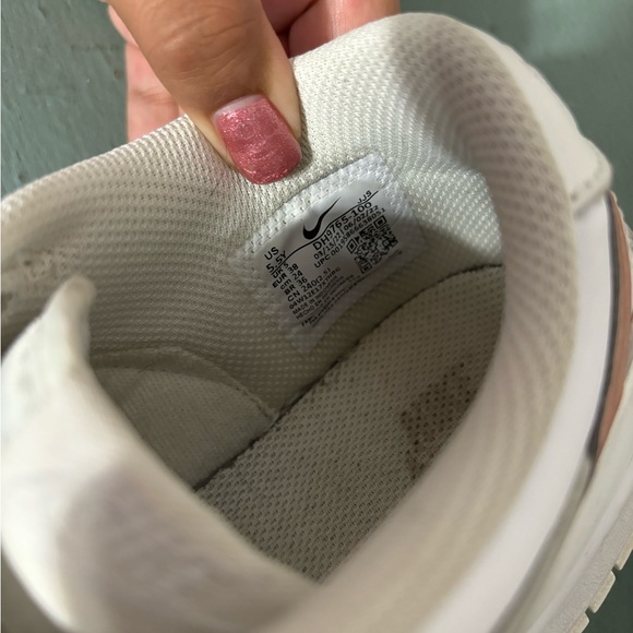 Nike Dunks - Picture 4 of 4